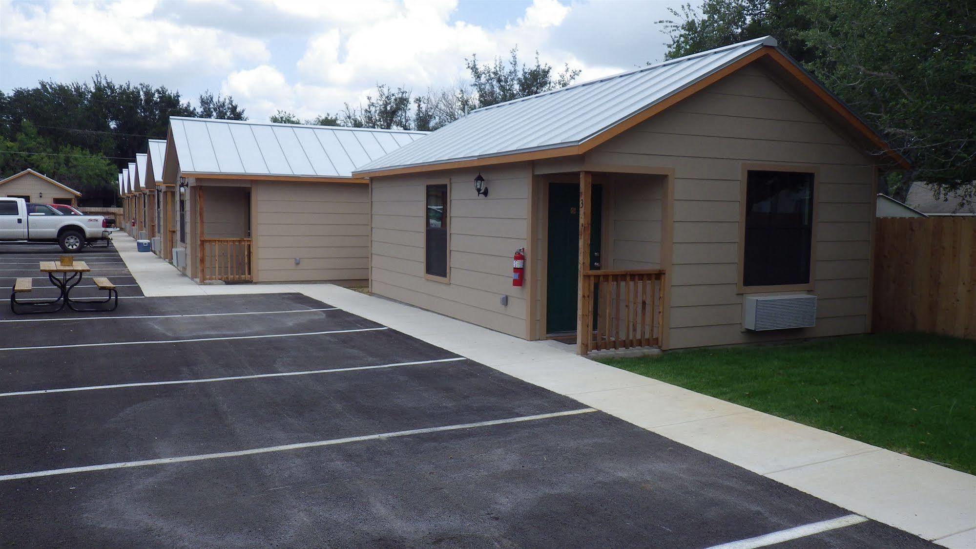 Brush Country Lodge Pleasanton Ngoại thất bức ảnh