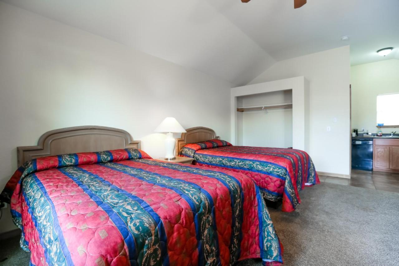 Brush Country Lodge Pleasanton Ngoại thất bức ảnh